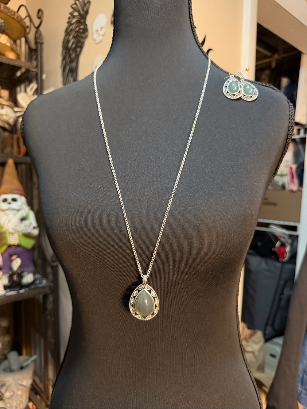 JEWELRY BUNDLE #28 Silver tone